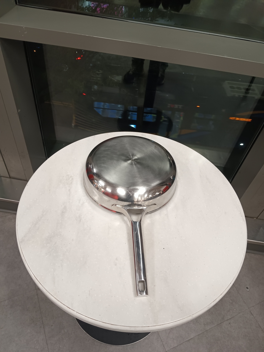 Always Titanium Pan with Black lid - Picture 5 of 6